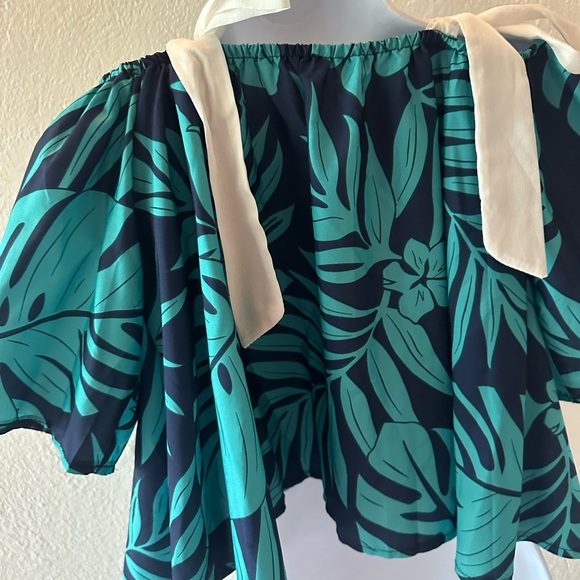 Top - Picture 3 of 5